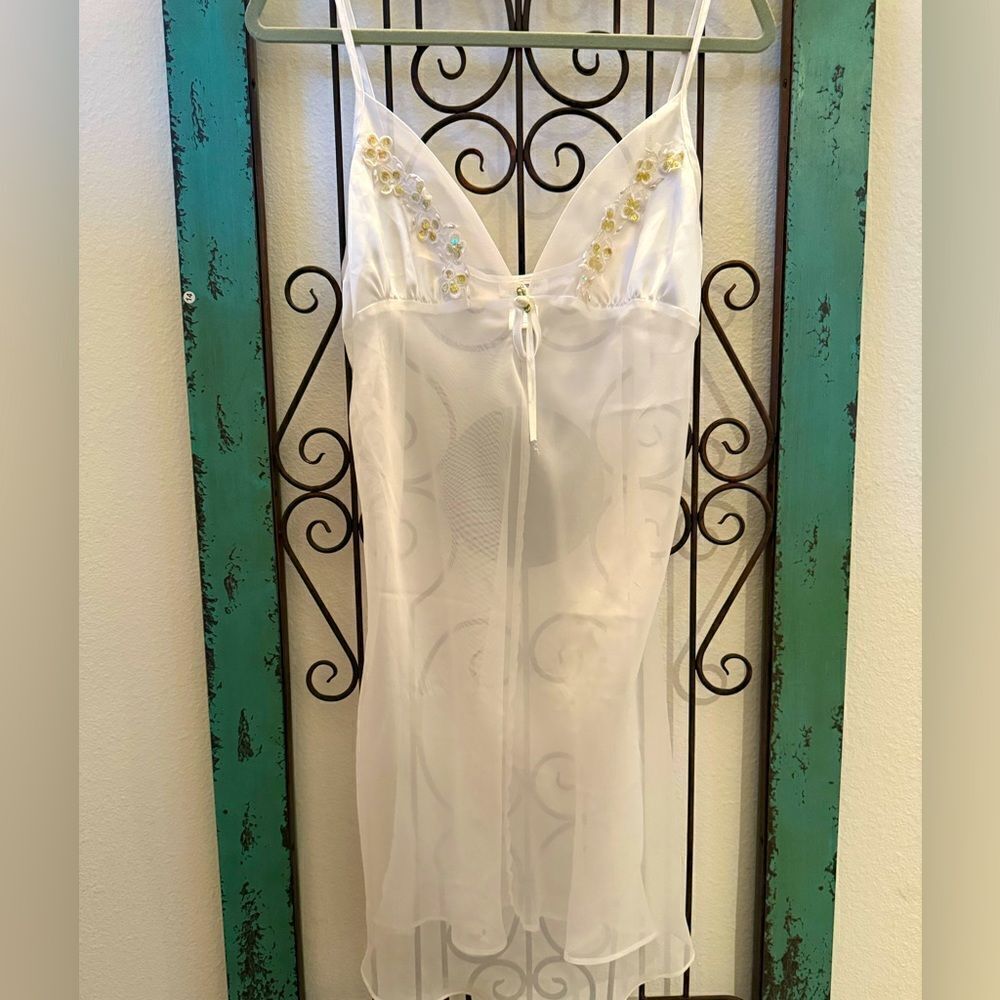 Sexy little chemise for your perfectly perfect Size Lg gorgeous ❤️